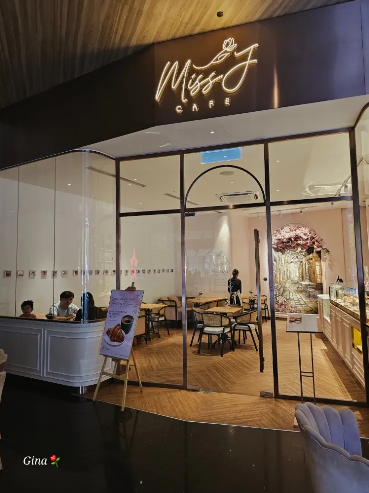 쿠알라룸푸르 한달살기 애스콧스타호텔 앞 커피숍- Miss J cafe 이미지 2