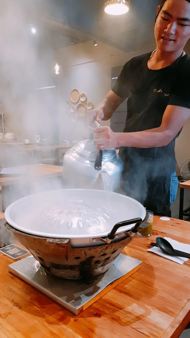 Big bowl Thai food & BBQ 로컬타이 음식점 이미지 4