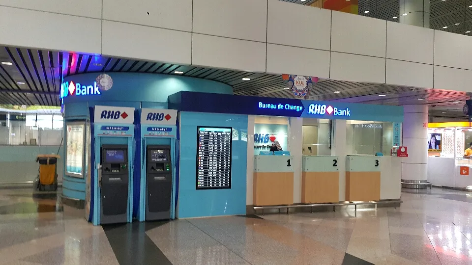 해피인말레이시아 - klia 공항에서 현금인출하기