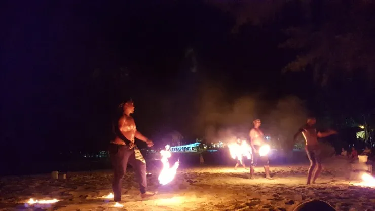 말레이시아여행# 쿠알라룸푸르 근처여행 #아바니세팡 골드코스트 리조트(2)-자전거,맛사지,불꽃쇼 이미지 17
